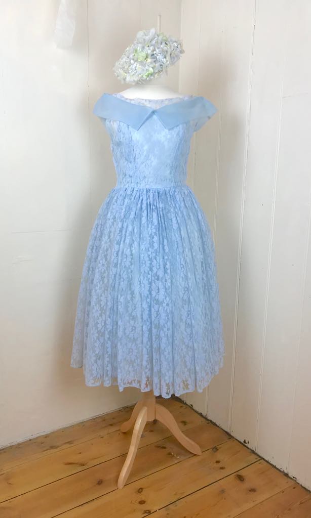 Blue lace 1950's dress - classic prom dress with pretty bow detail. Si Days of Grace Vintage Blue lace 1950's dress - classic prom dress with pretty bow detail. Si Days of Grace Vintage